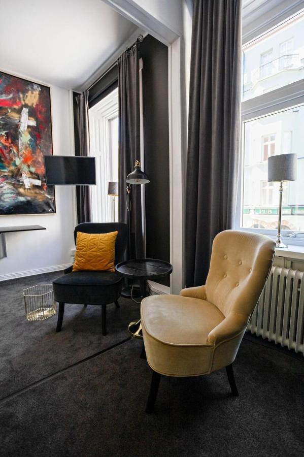 Hotel Eight